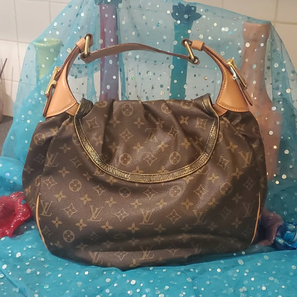 Louis Vuitton Kalahari GM Limited Edition Bag with COA