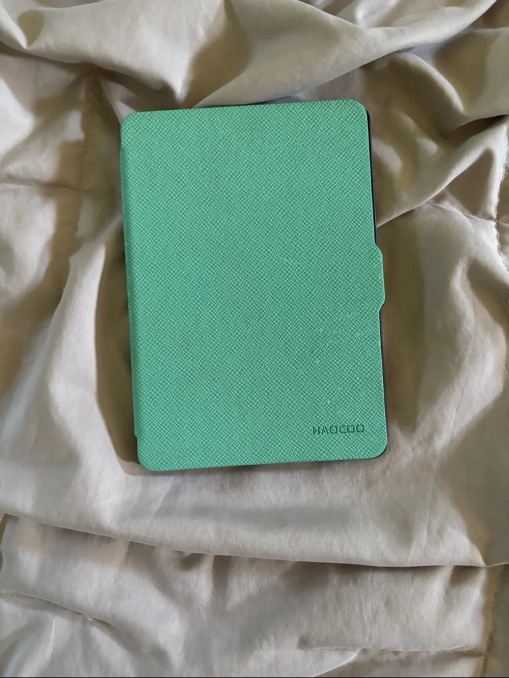 Mint Green Kindle Cover — Slim Protective Folio