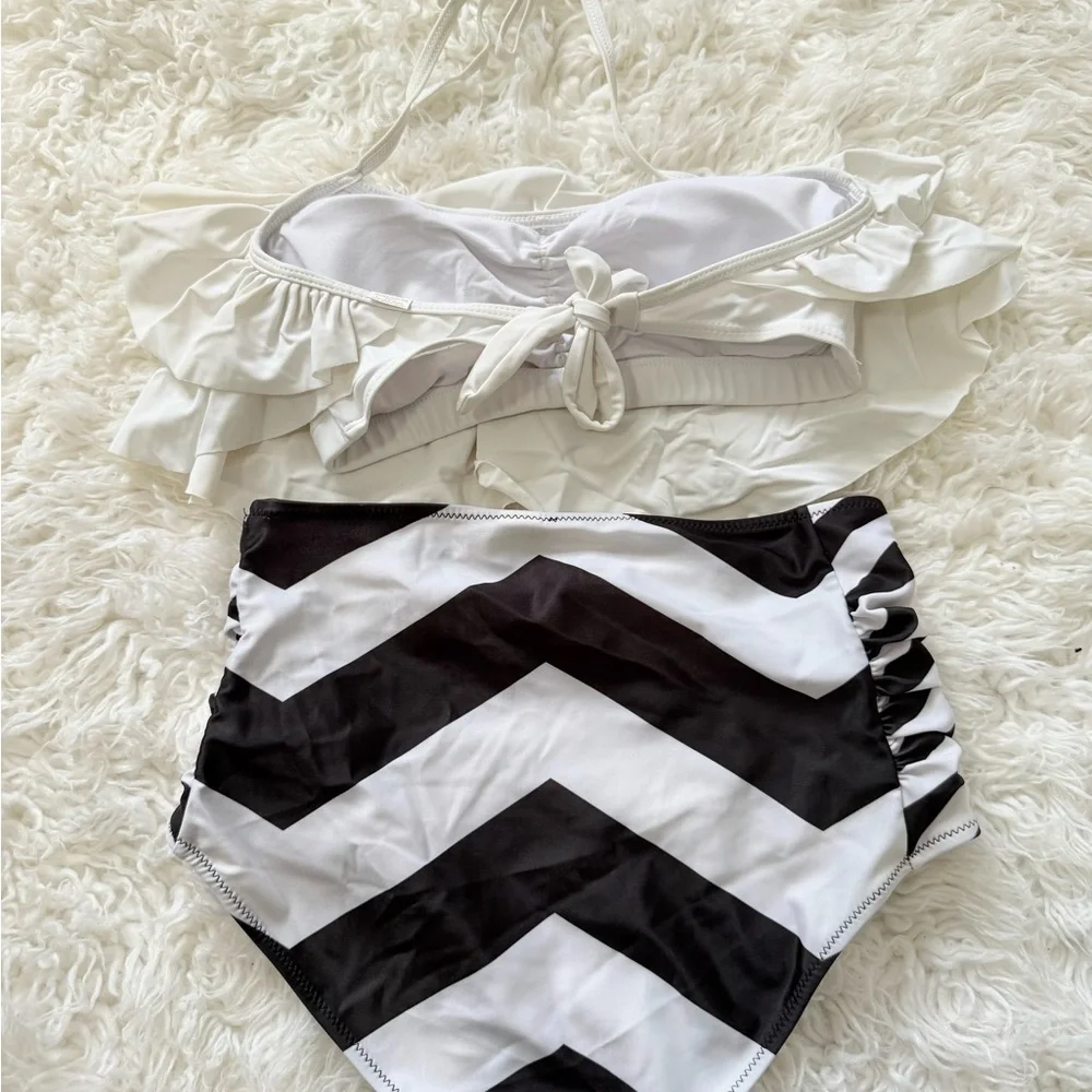 Black and White Chevron Bikini Set