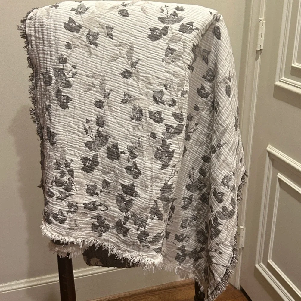 Turkan Home TH FLiPSiDE winter’s floral