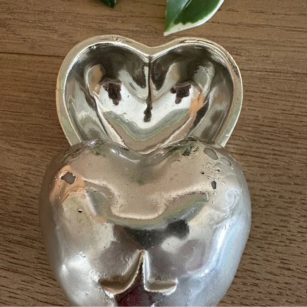 N/A charming silver