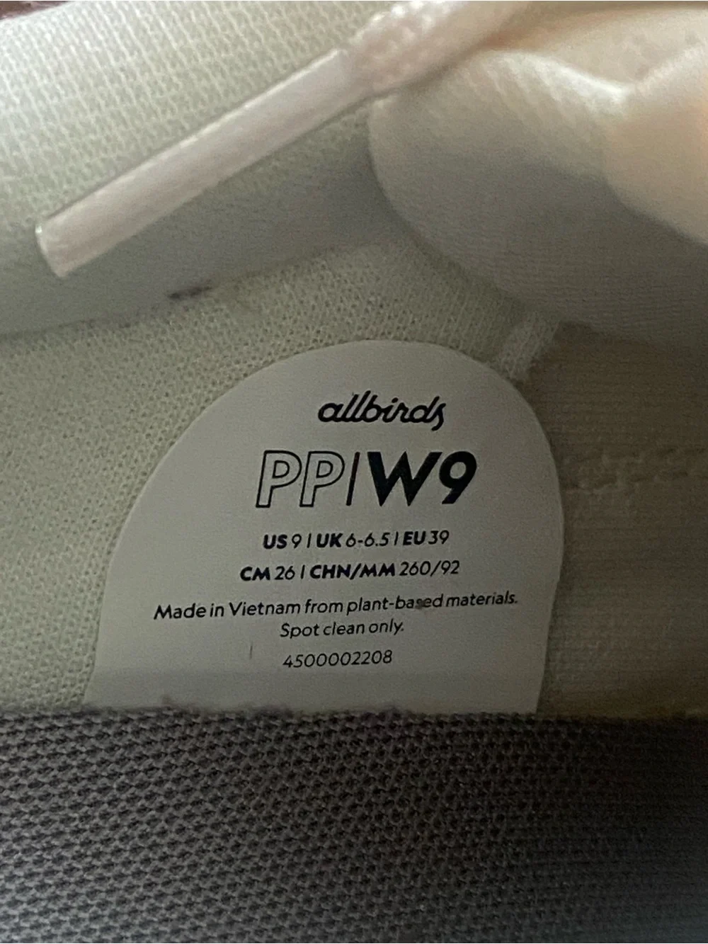 Ladies All Birds pacer Sneaker in Off-White size 9