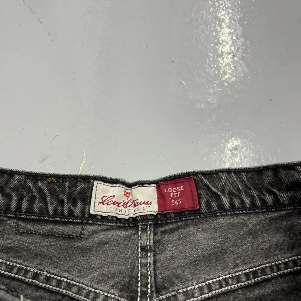 Levis measurements waist
