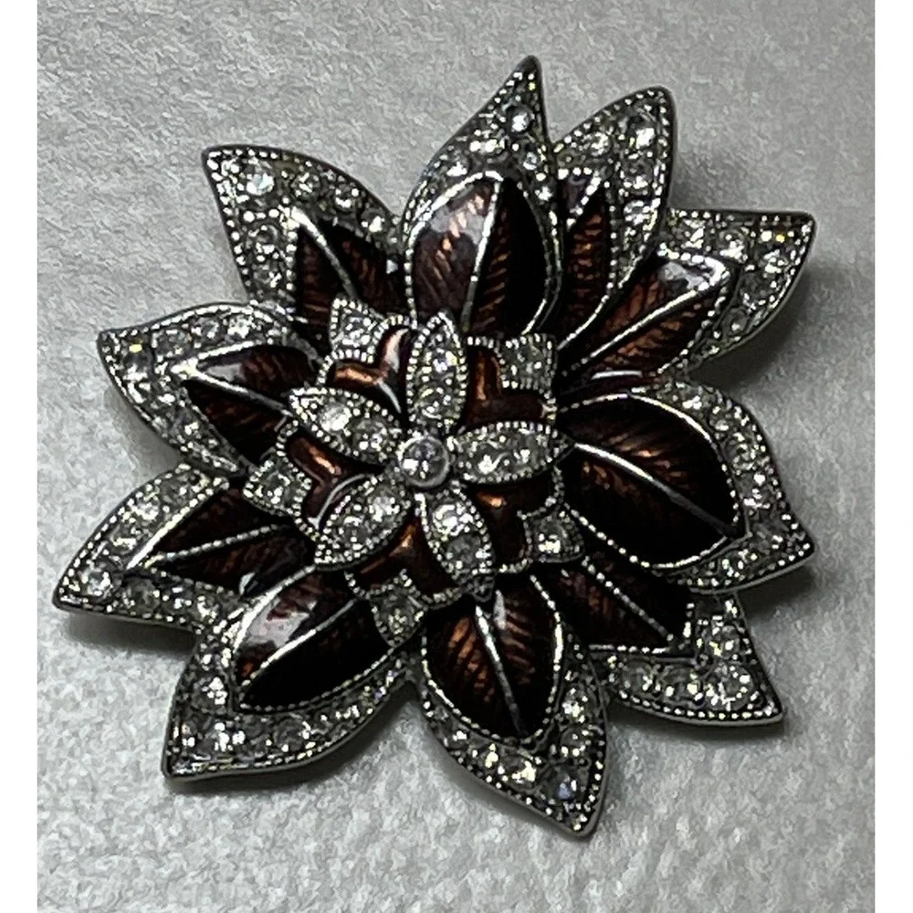 Monet rhinestone pointsetta