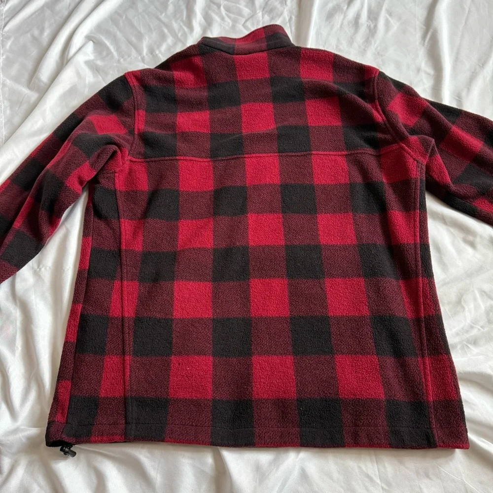 Revolution bold checkered