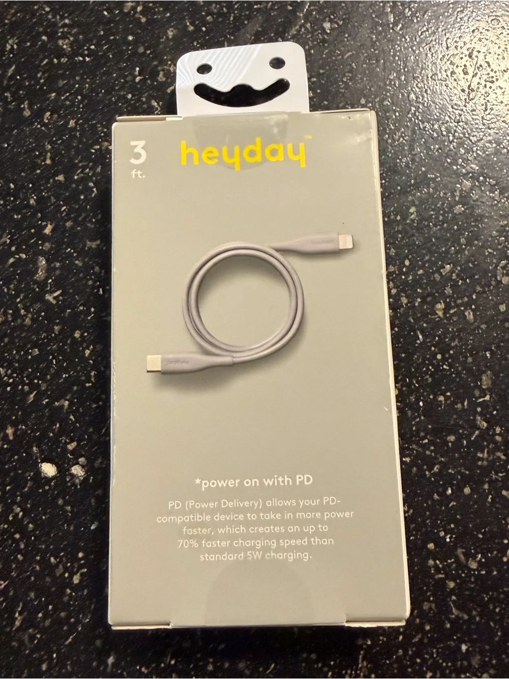 heyday 3ft USB-C to Lightning Cable and suction mount 2 pack