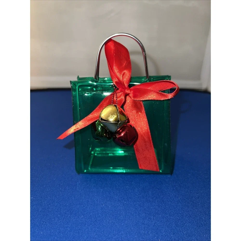 The Unbranded Brand vintage holiday