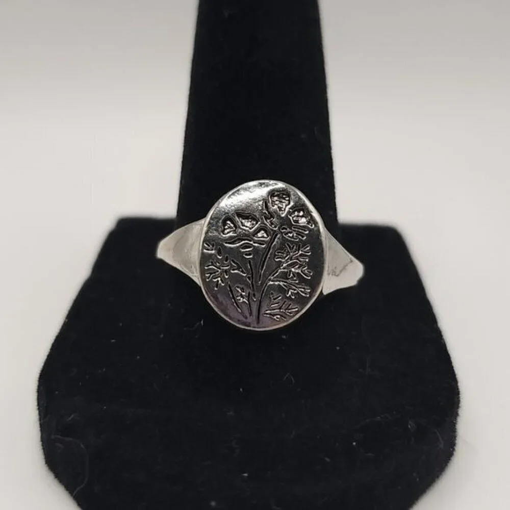 Silver Oval‎ Orchid Flower Carved Ring Size 9 (NWOT)