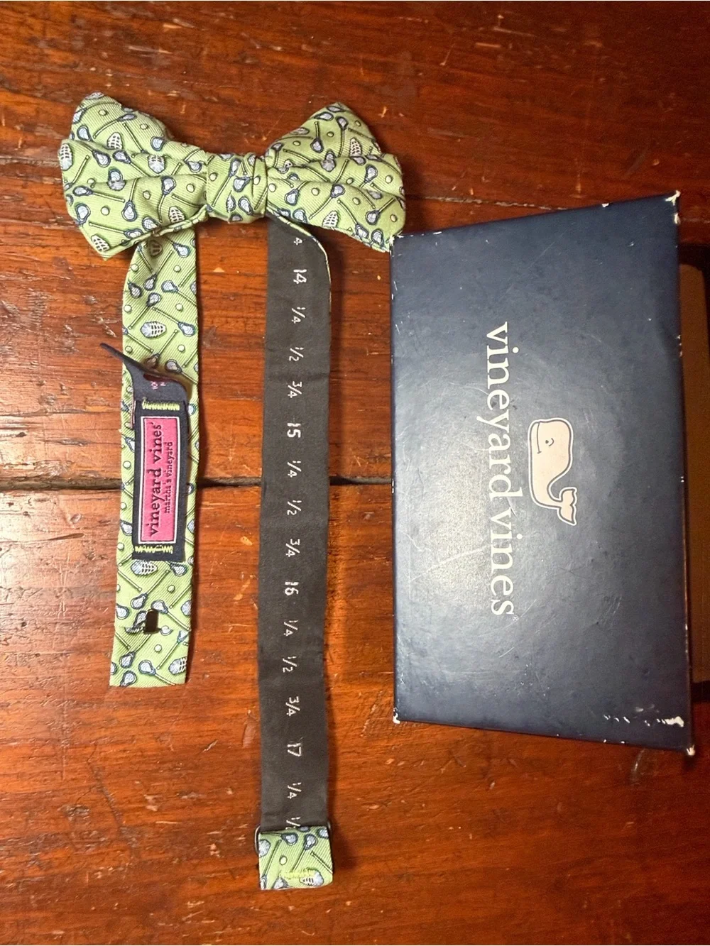 Vineyard Vines Youth 🥍 Light Green Blue Lacrosse Patterned Bow Tie NIB