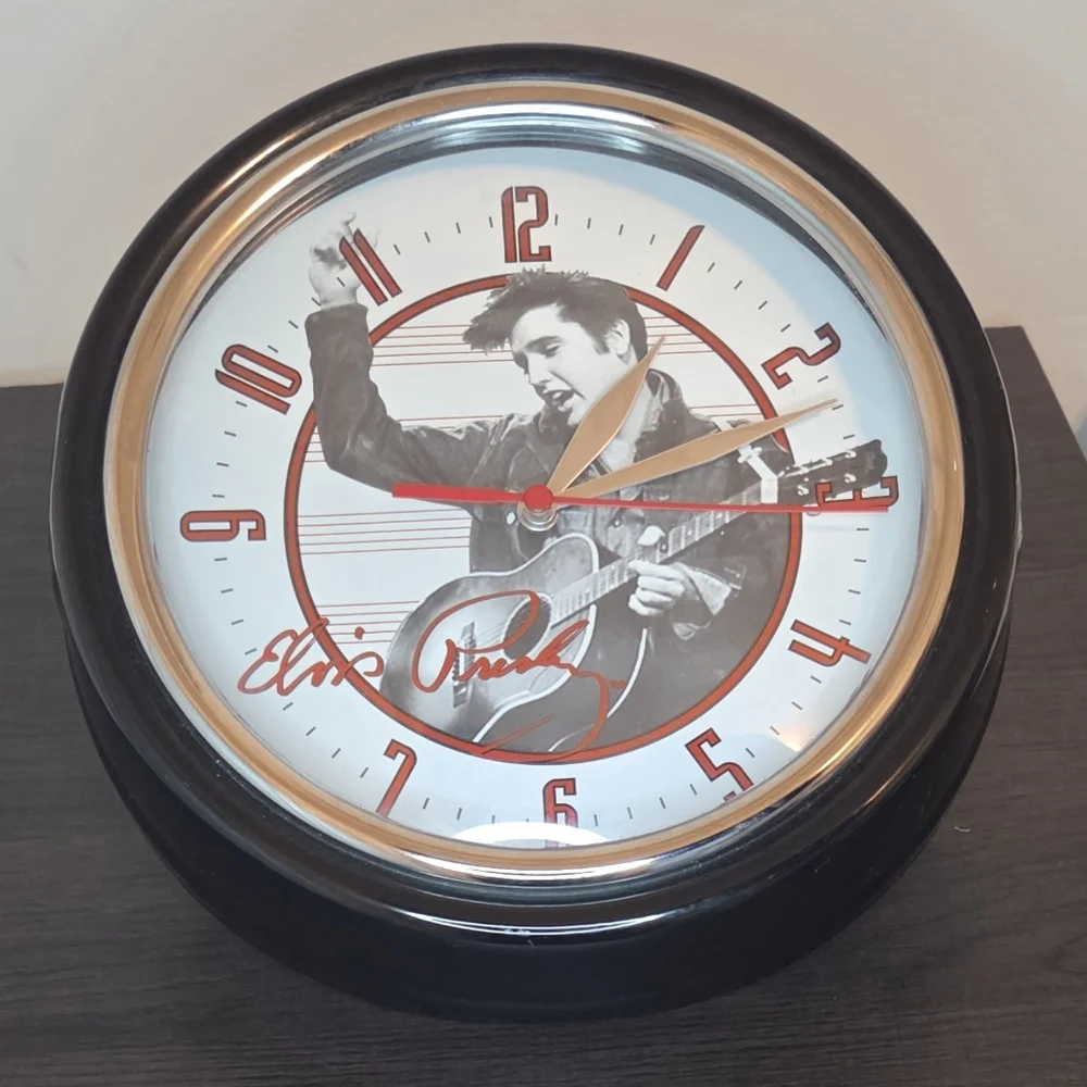 Elvis Presley Wall Clock 9” 🕰️ Rock & Roll Vintage Style Quartz Collectible