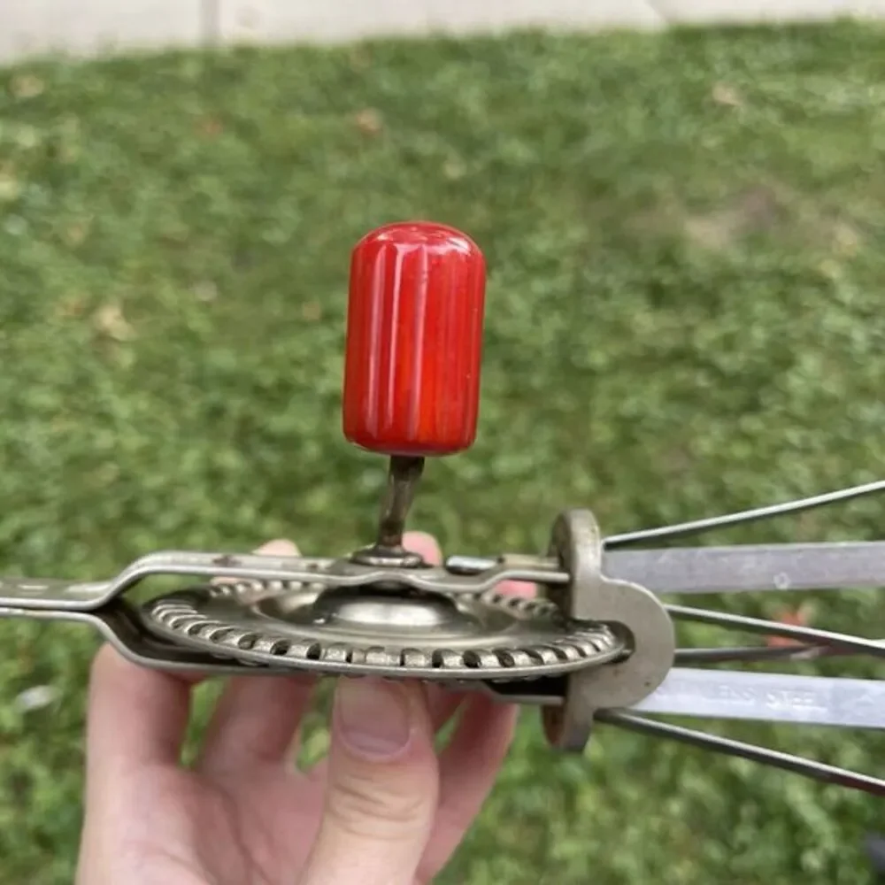 bakelite closer can package