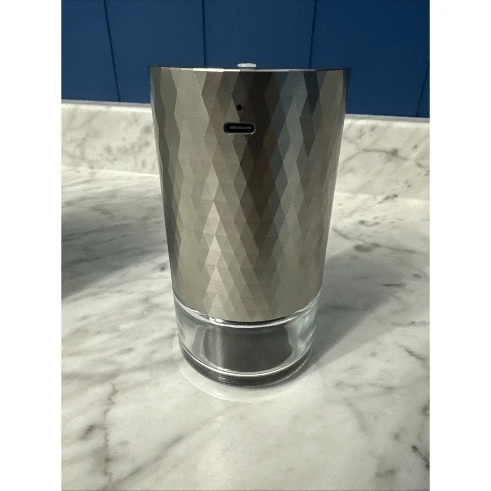 AIRVERSA lightly used