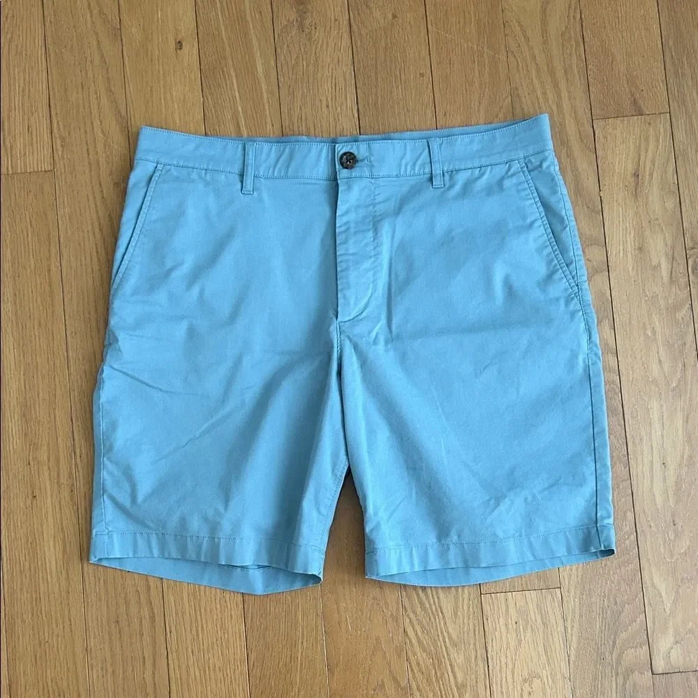 Faherty men’s light