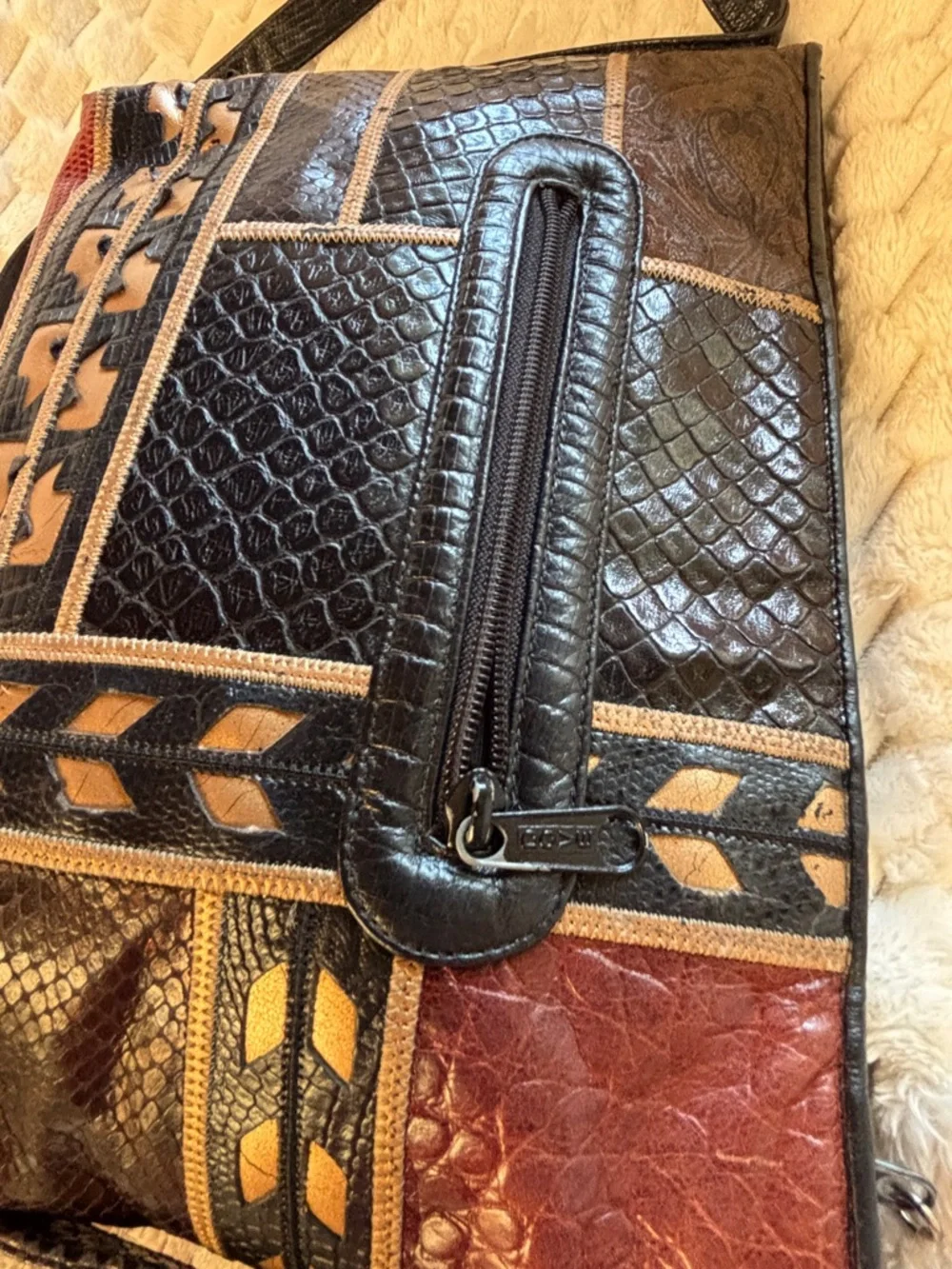 Sharif USA has snake skin