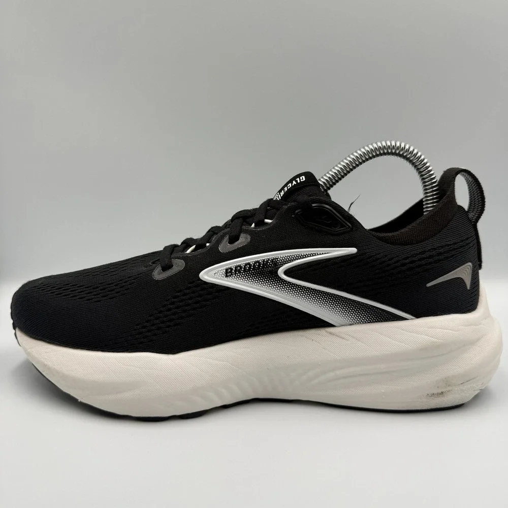 Brooks heel shoes