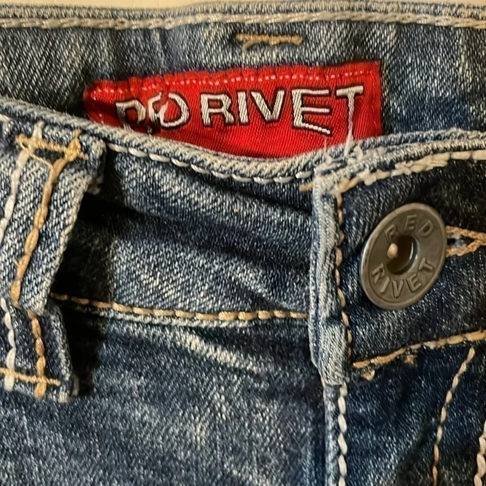 Red Rivet 98% cotton