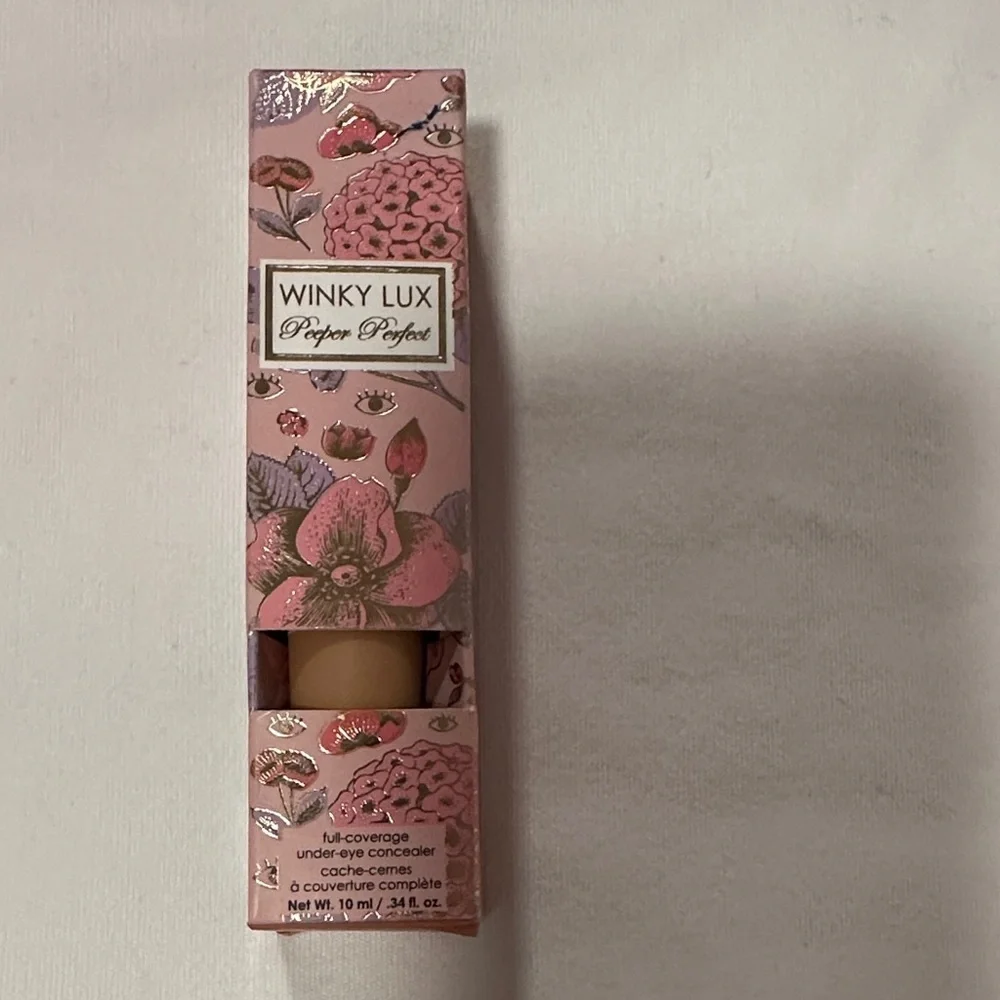 3/$15 🌸 WINKY LUX Peeper Perfect Concealer