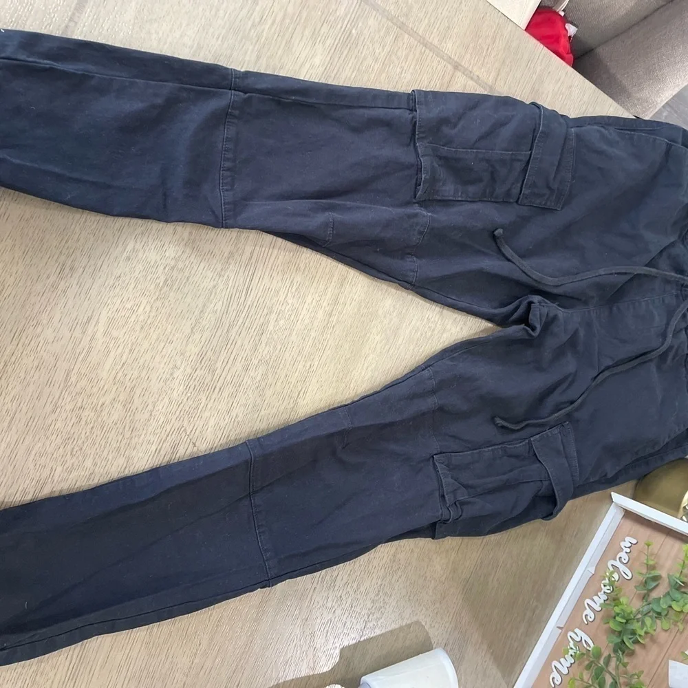 madelita jogger scrub