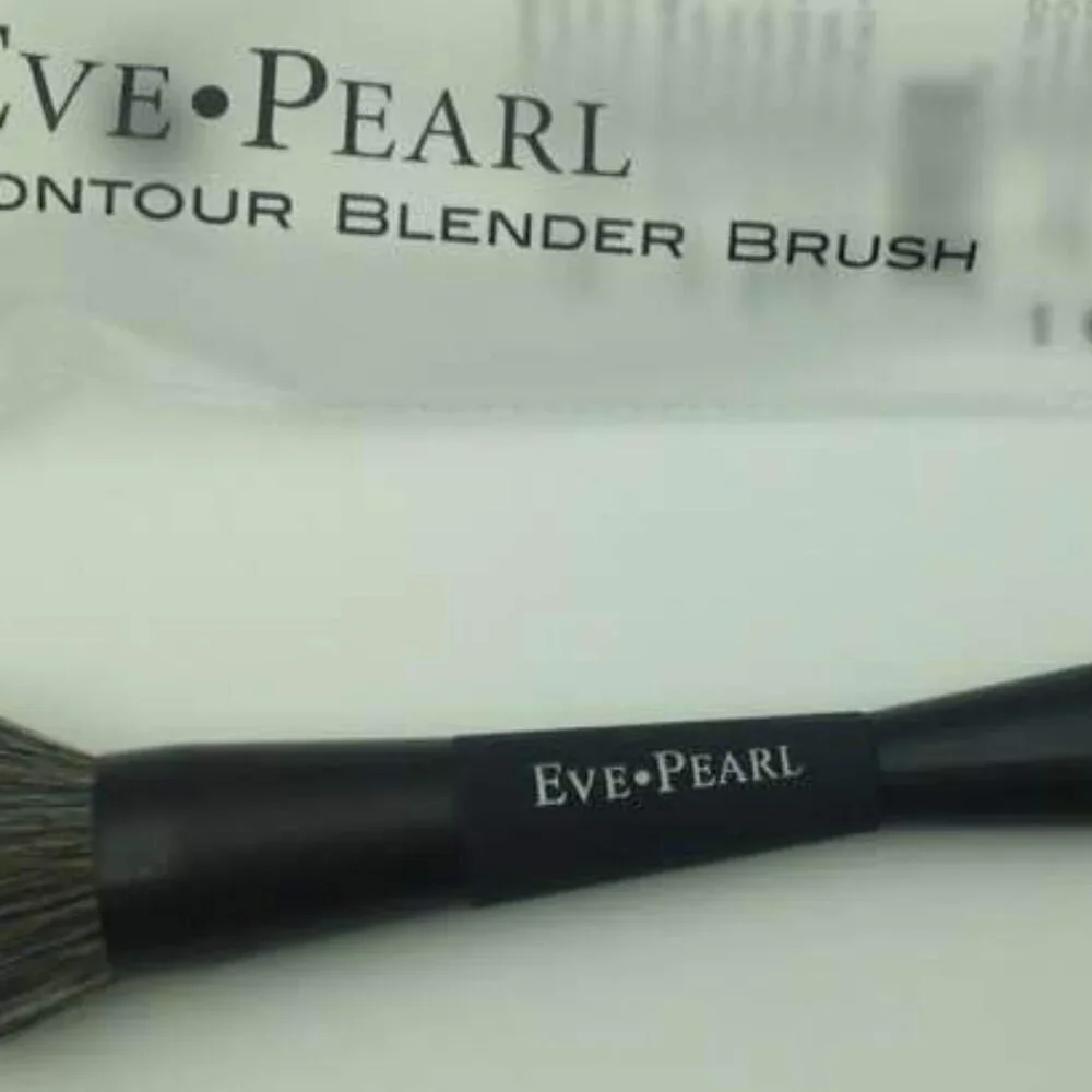 Eve Pearl brand new