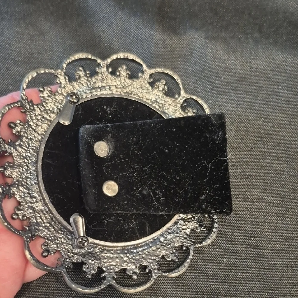 Vintage elegant round
