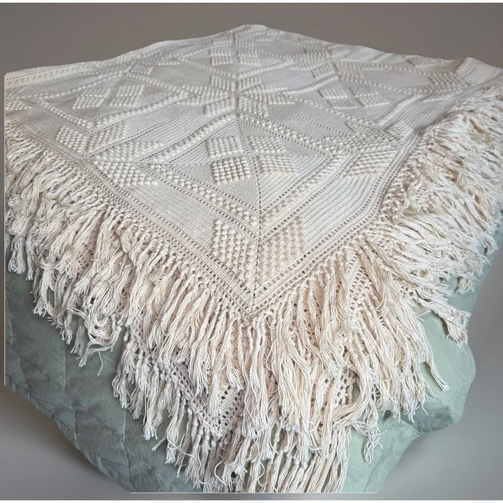 Historic Charleston Handmade Ecru Crochet Cotton QUEEN Blanket Star Popcorn Boho