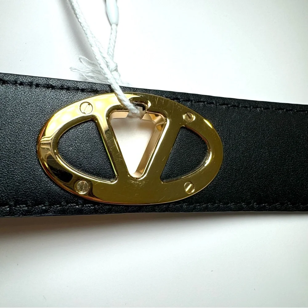 Valentino Garavani nwt valentino