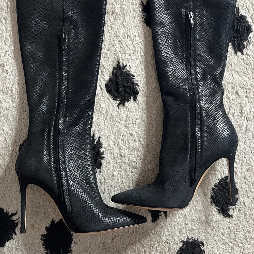 Gianvito Rossi elegant black