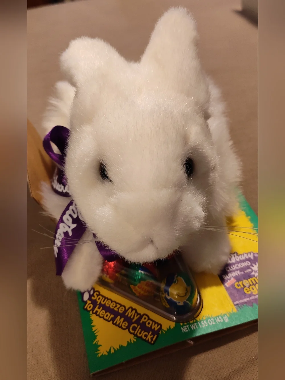 NWT & VINTAGE ! 1990's Hershey Cadbury Egg Bunny with Purple Ribbon