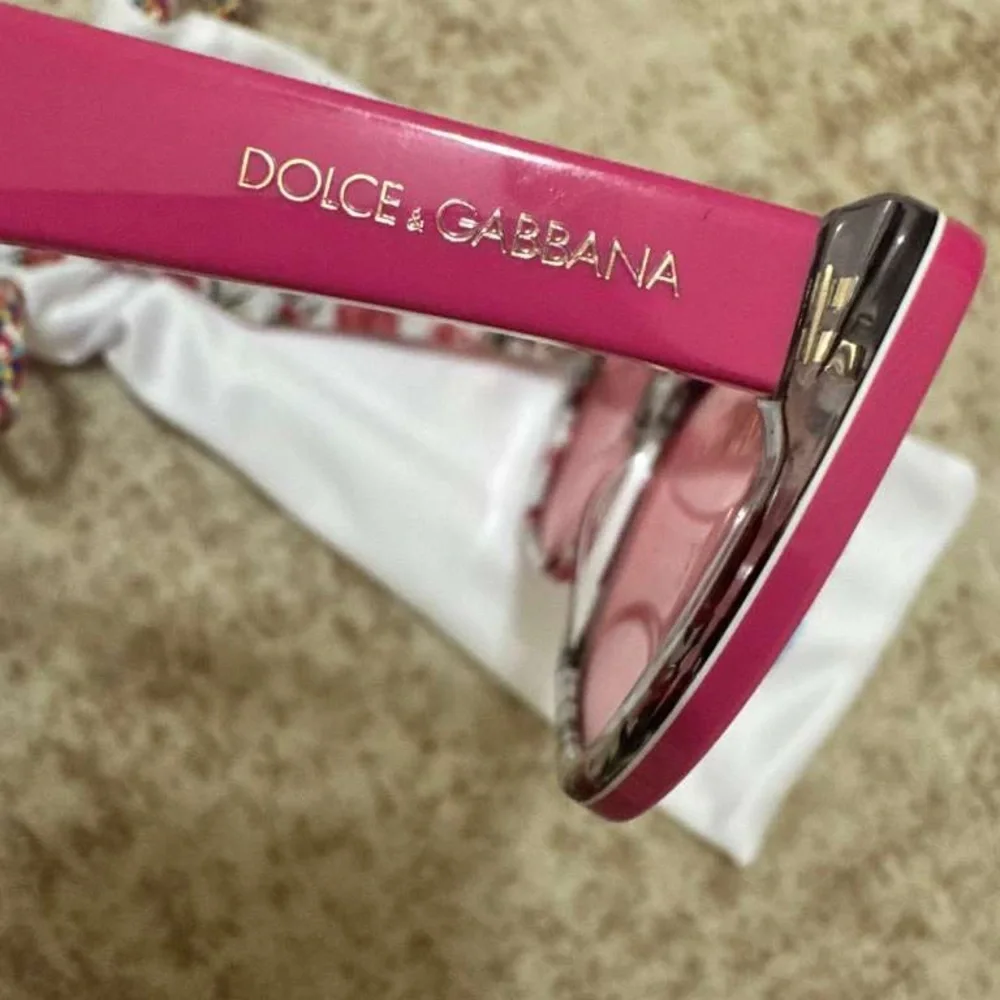 Dolce & Gabbana bold pink