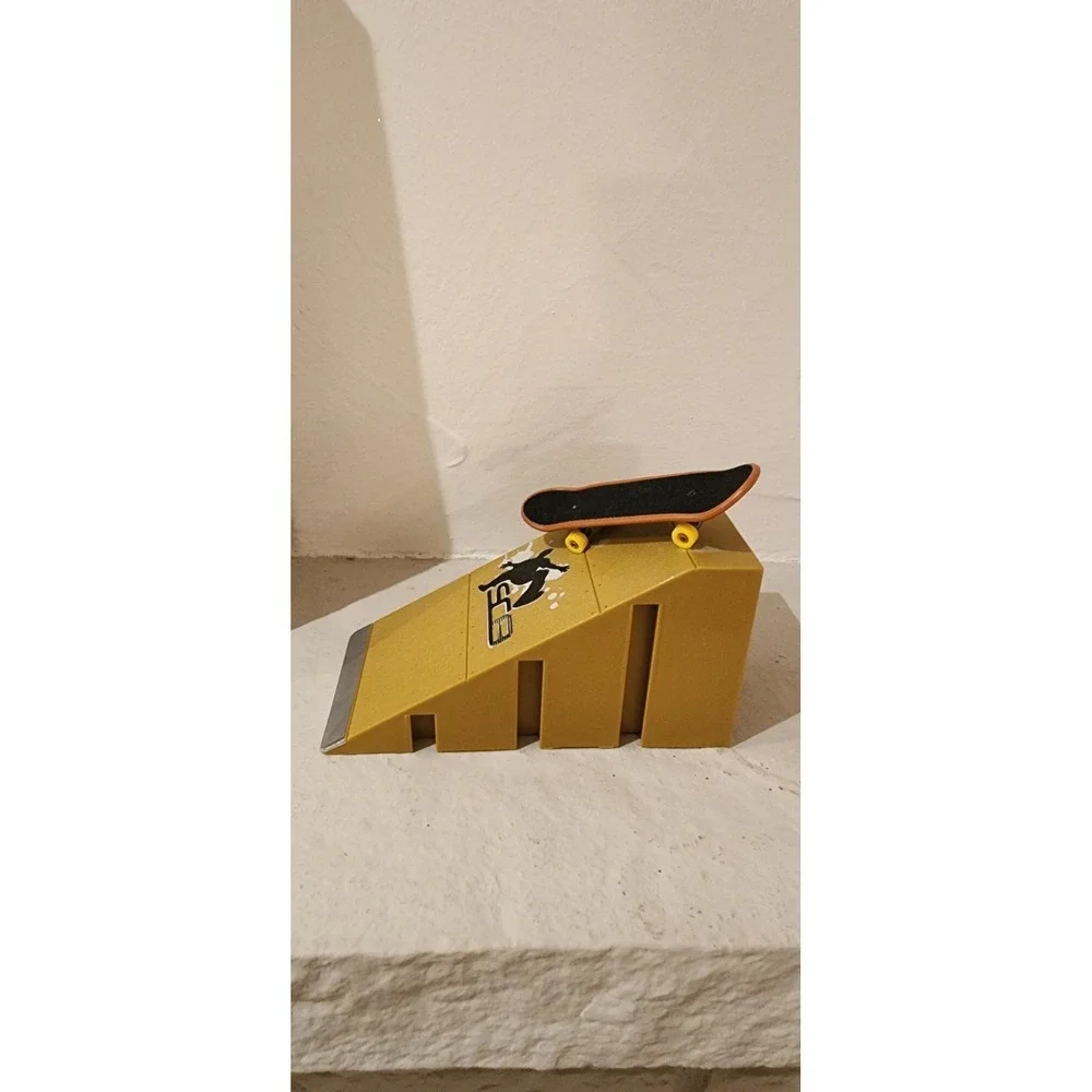 Vintage Tech Deck‎ Skatepark Sc8 Ramp Skate Park Piece Add On With Skateboard