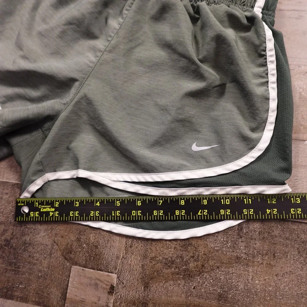 Nike tempo running