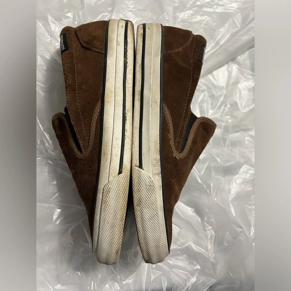 Converse men’s low tops Slip on shoes, size 9.5, brown