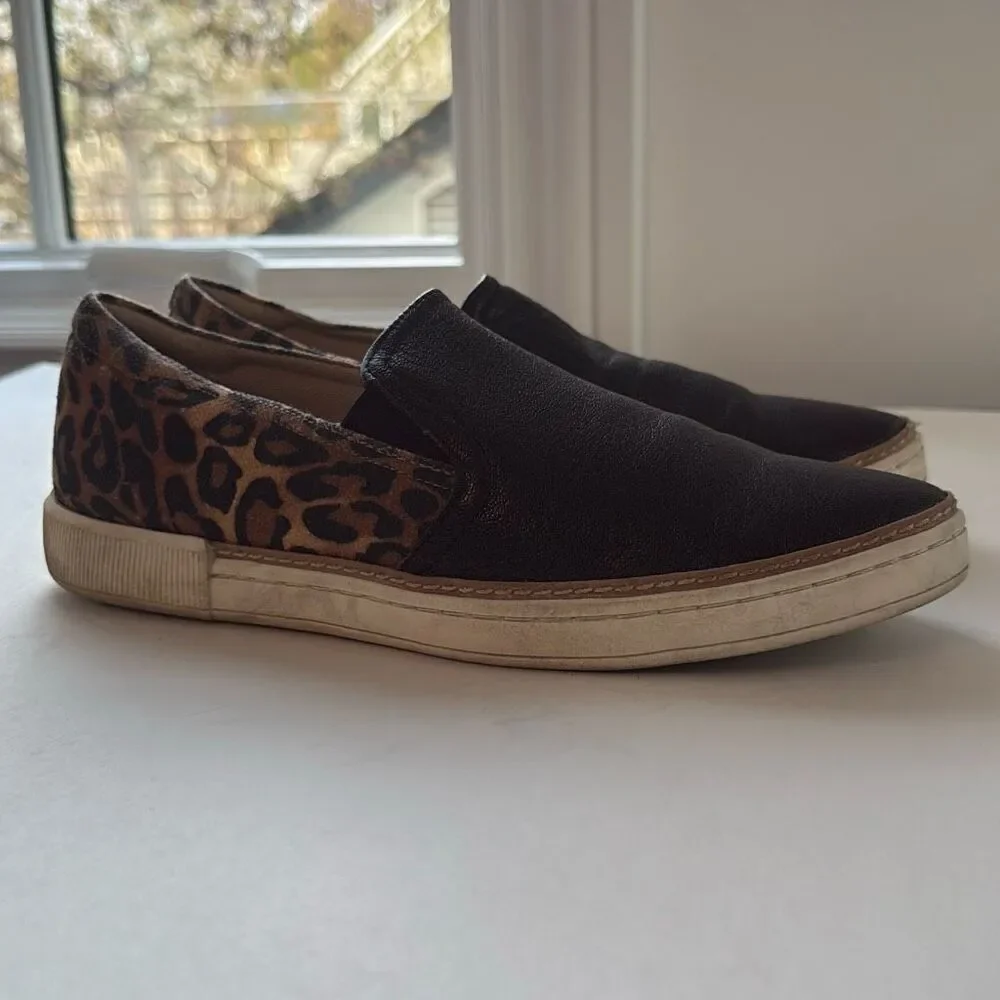 Naturalizer leather or