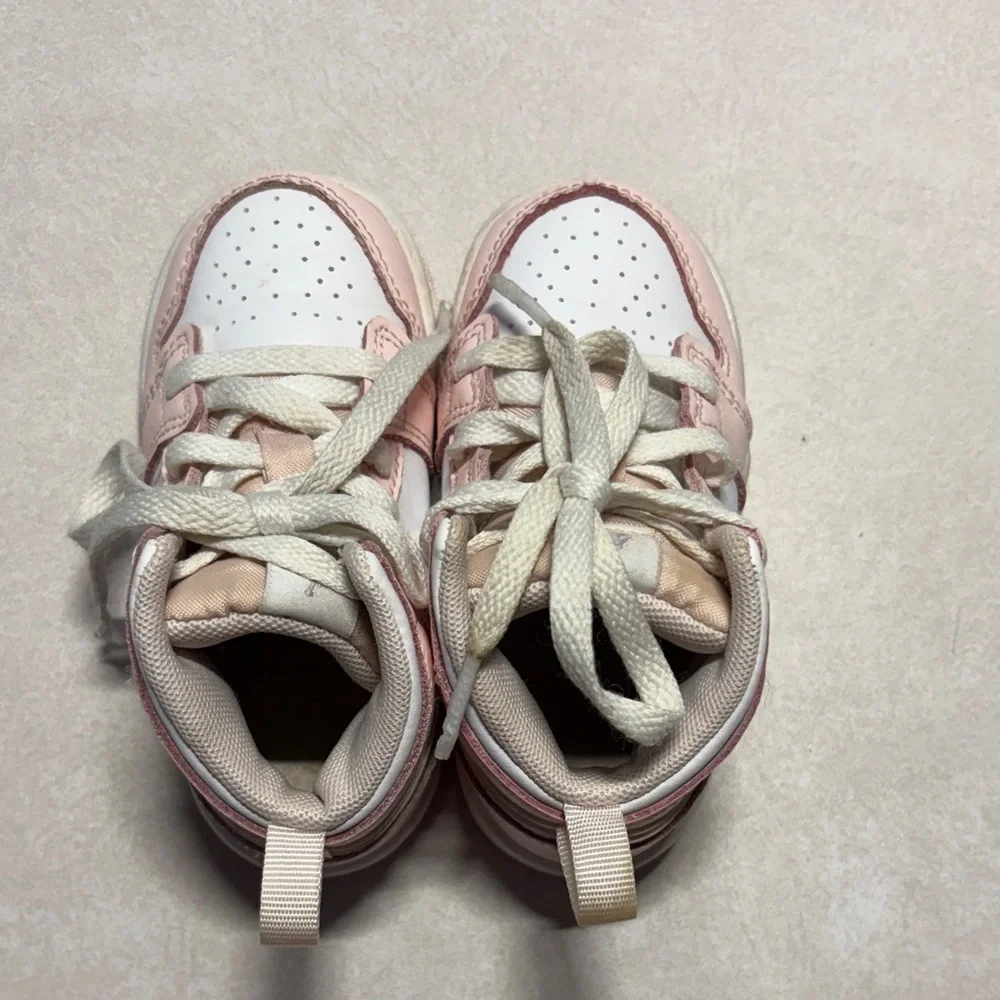 Nike charming sneakers