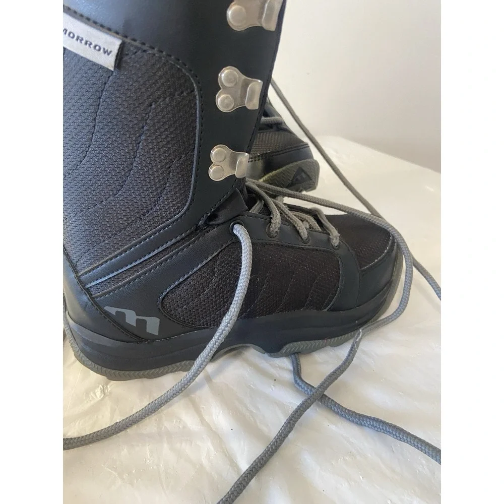N/A these snowboard