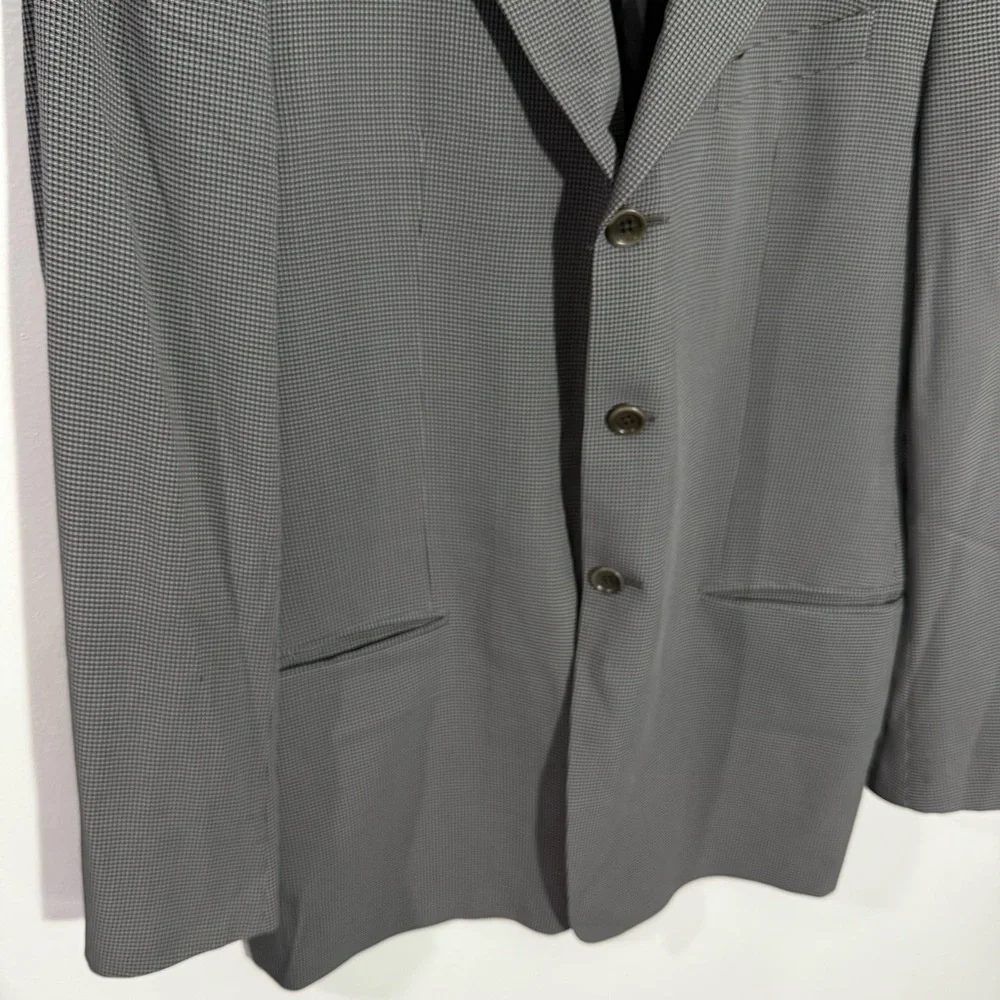 Armani Collezioni excellent no