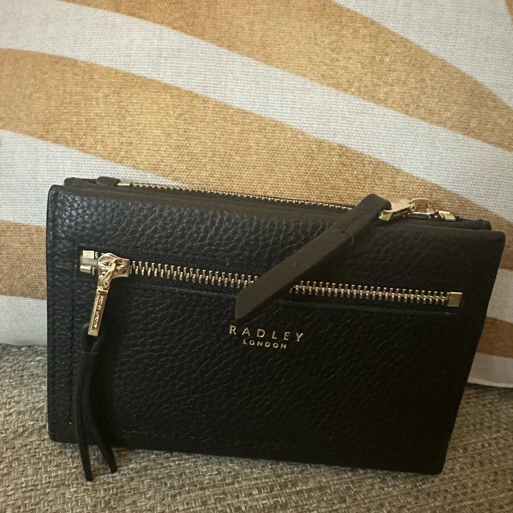 Radley London Sunny Dene Bifold Black‎ Leather Wallet with Gold Accents