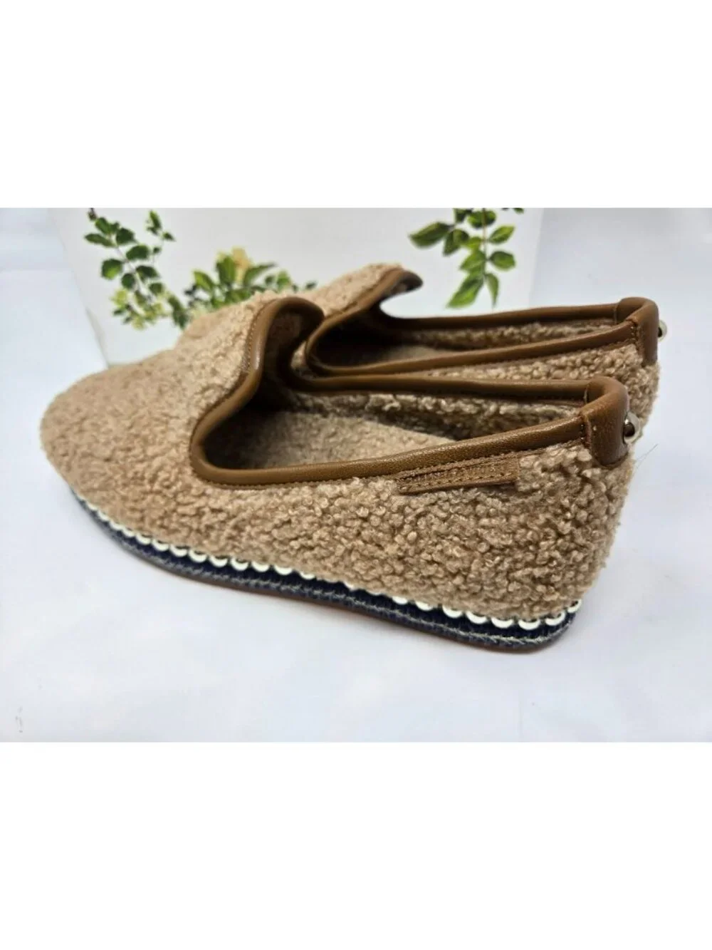 Chelsea & Violet stylish sherpa