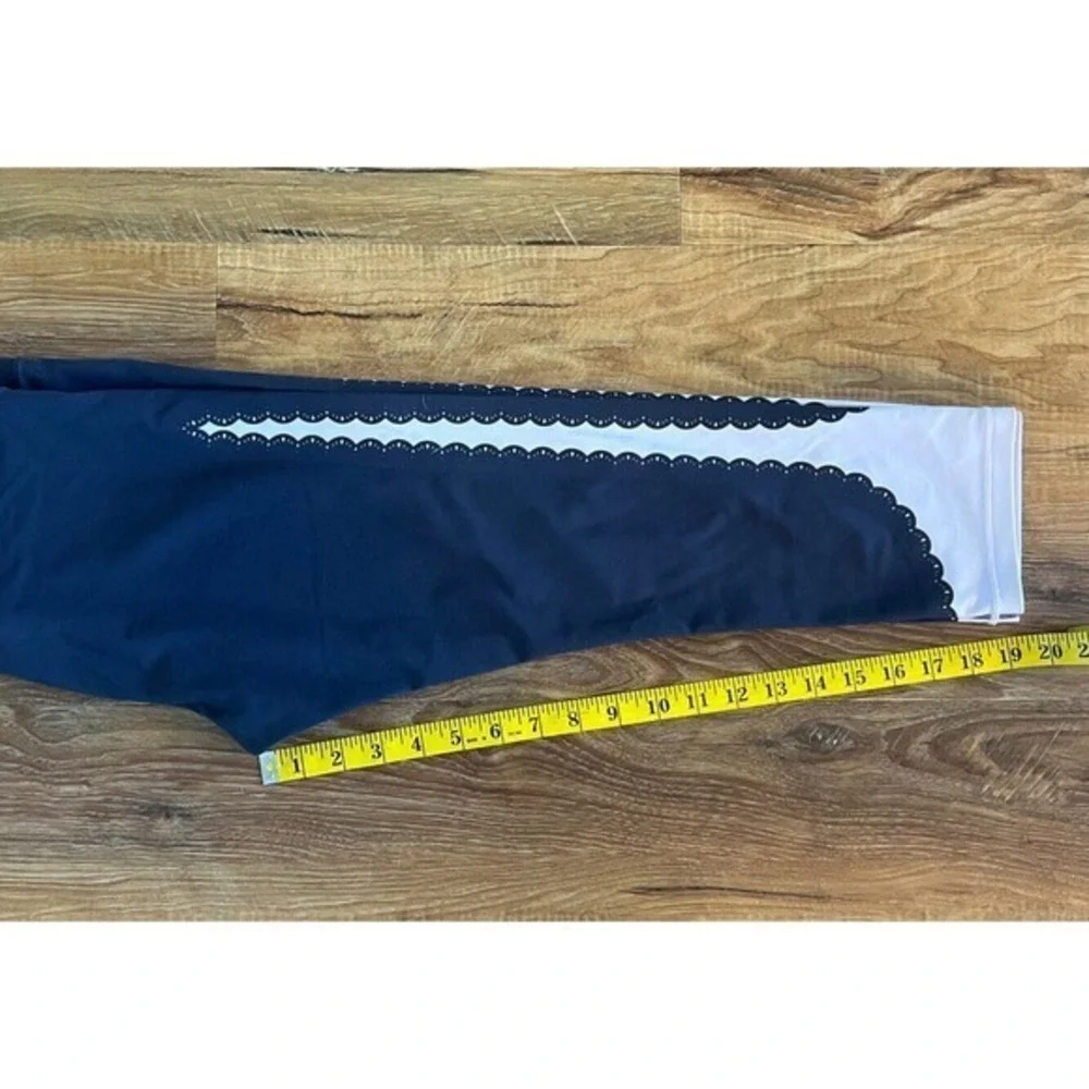 Athleta elation scalloped