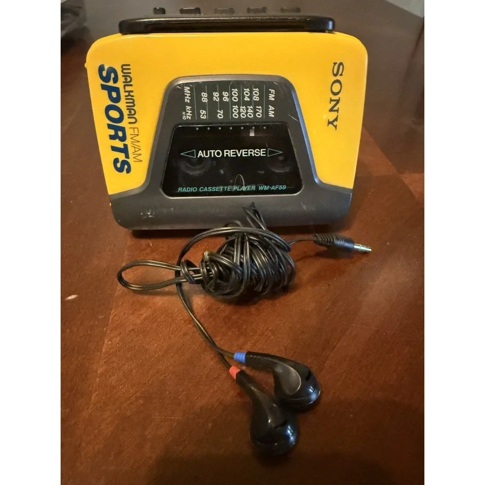 Vtg Sony Walkman Sports WM-AF59 FM/AM Radio Cassette Player Auto Reverse