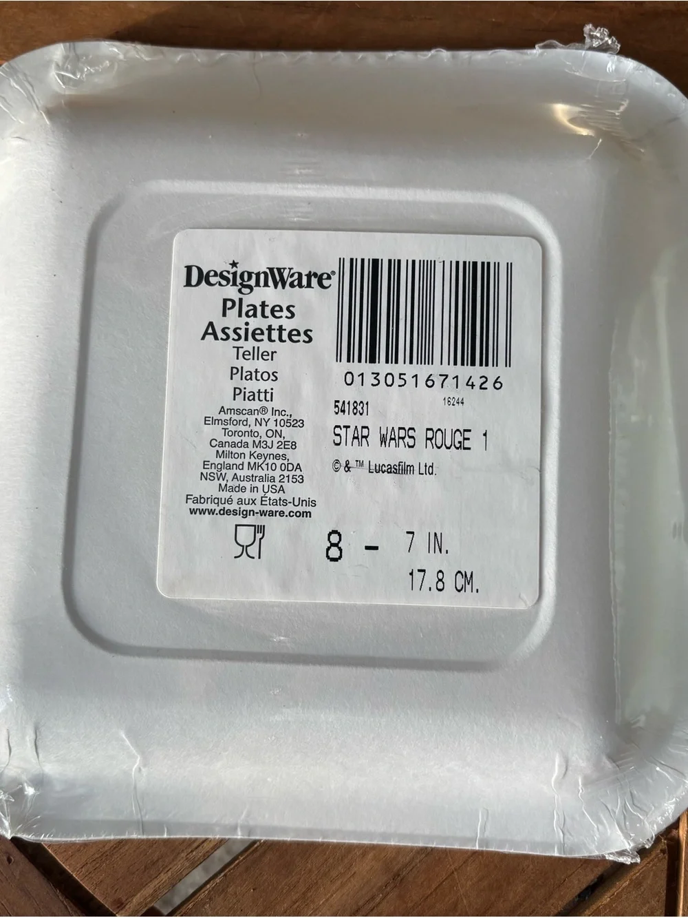 Amscan three packages