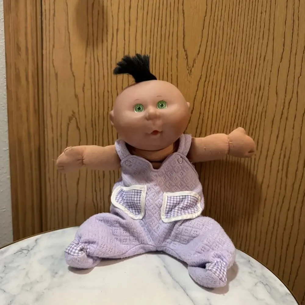 Cabbage Patch Kids has lots