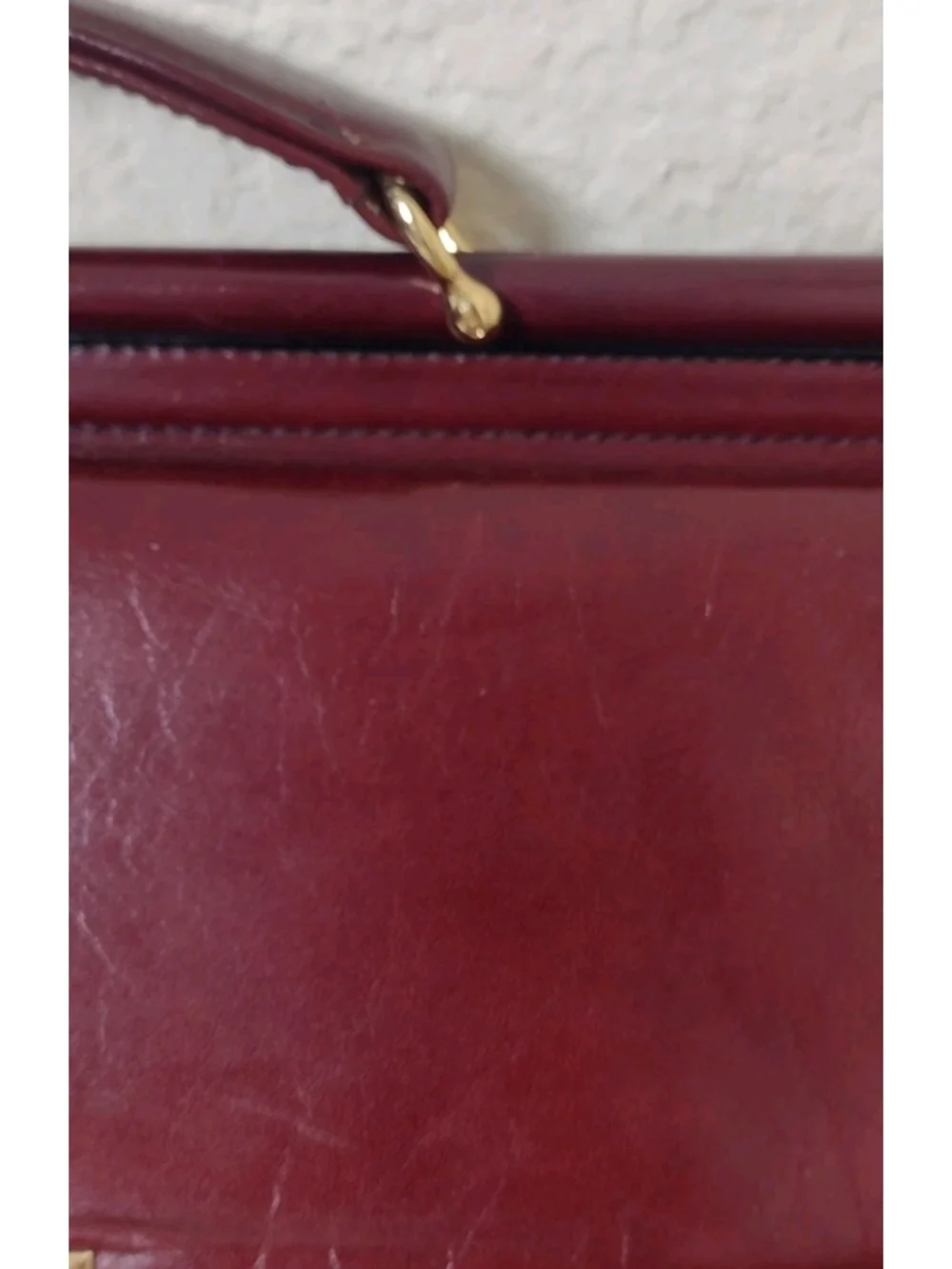 Yamani refined burgundy