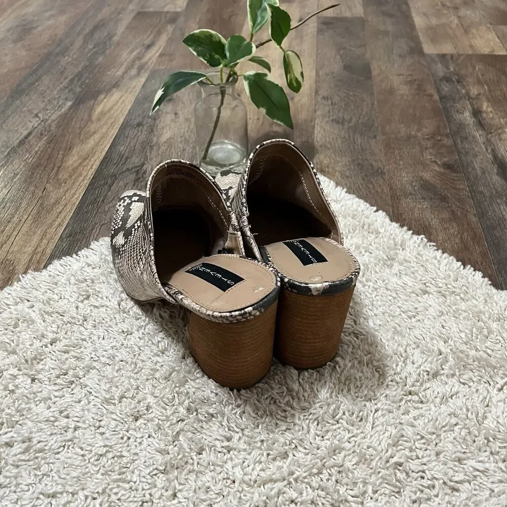 Steve Madden steven by