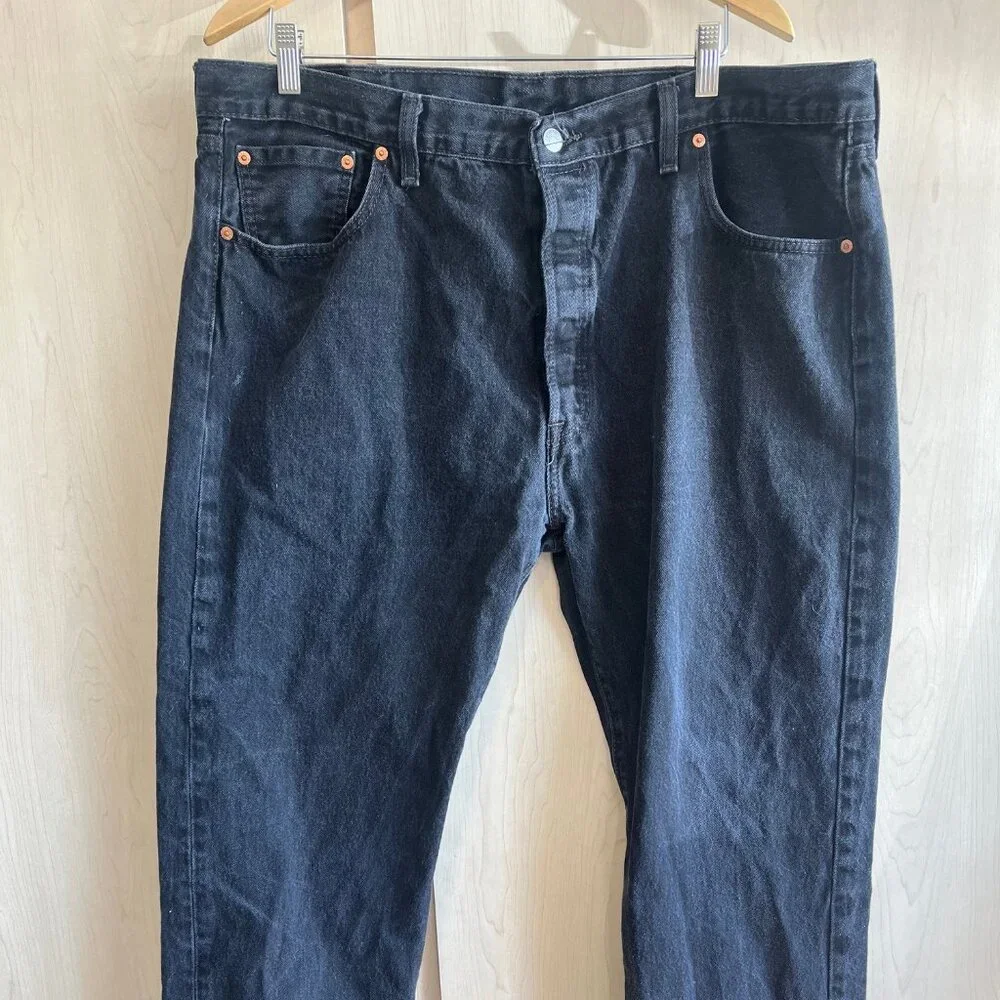 Levi's Jeans Mens 42x32 100% Cotton 501‎ Button Fly Red Tab Straight Leg