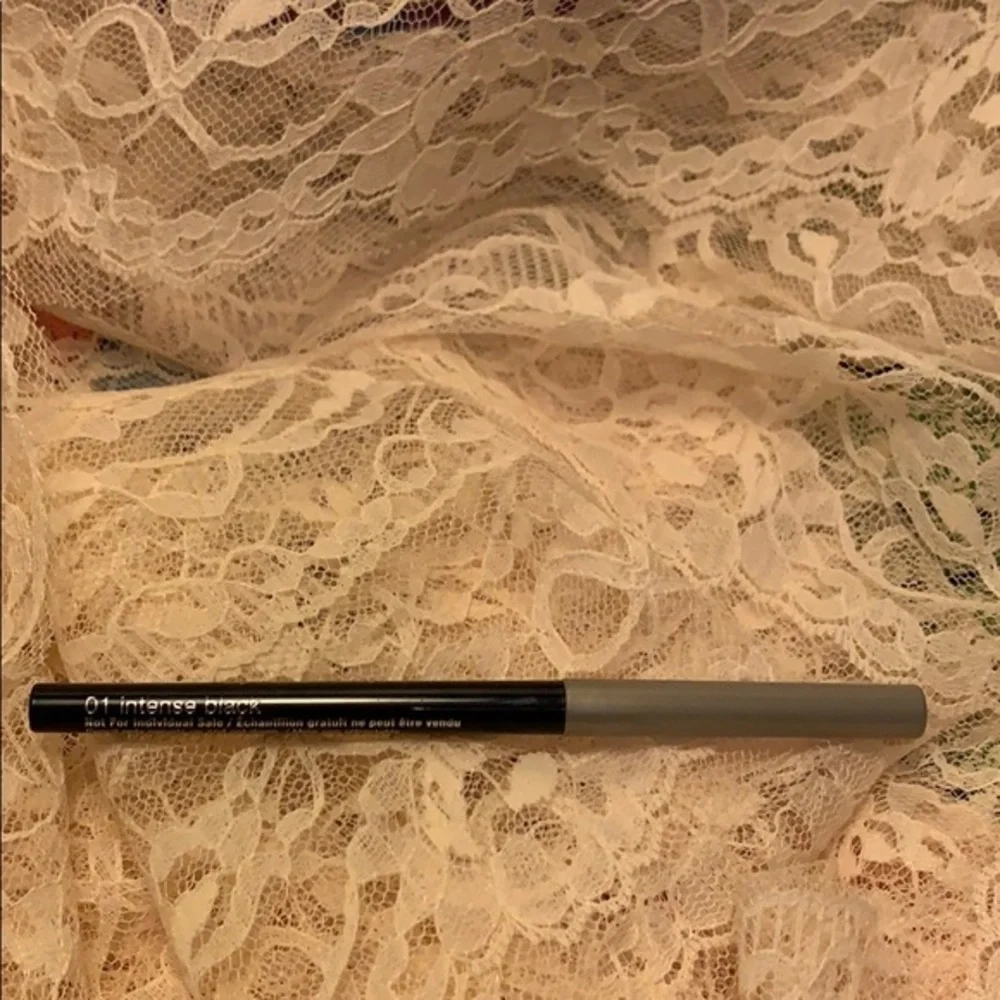 clinique quickliner
