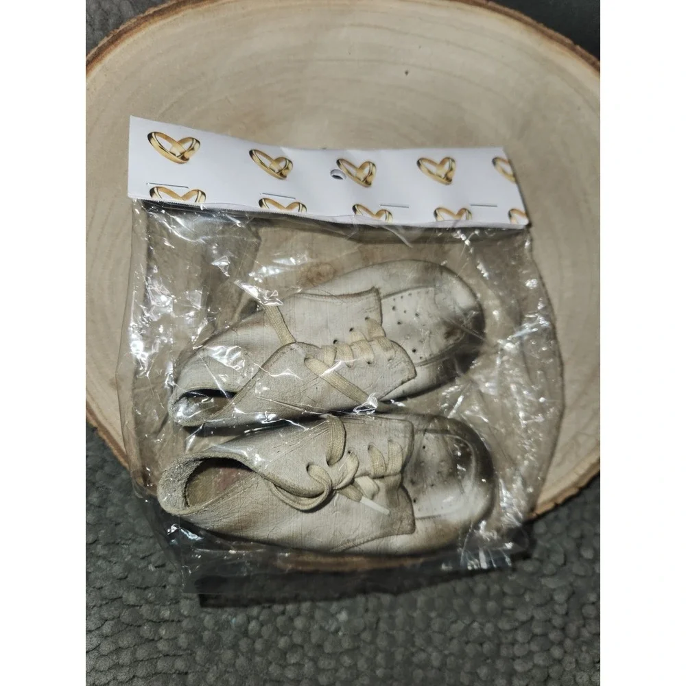 Antique Baby Infant/Newborn White Leather Shoes 1950's/1960's~Keepsake Memories