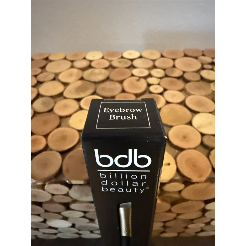 Billion Dollar Beauty Brows Eyebrow Brush‎ NIB