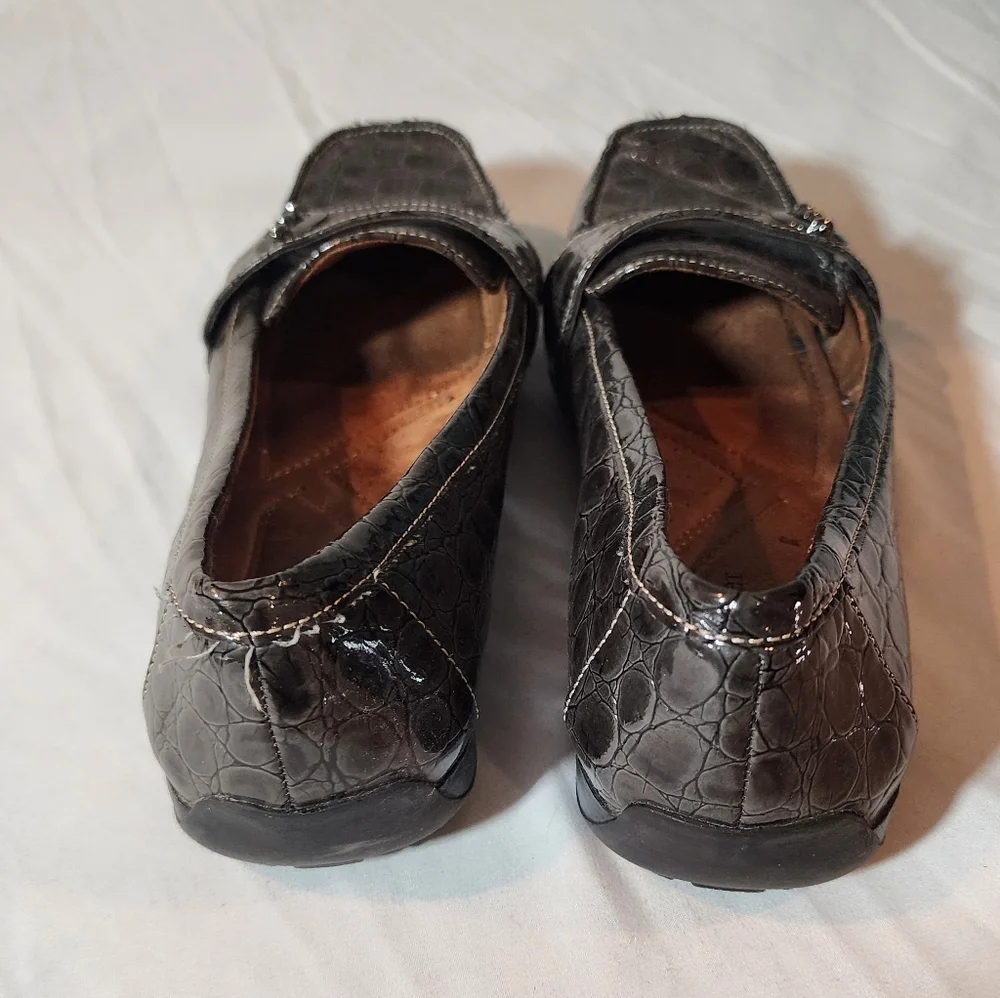 Naturalizer patent croc 10w