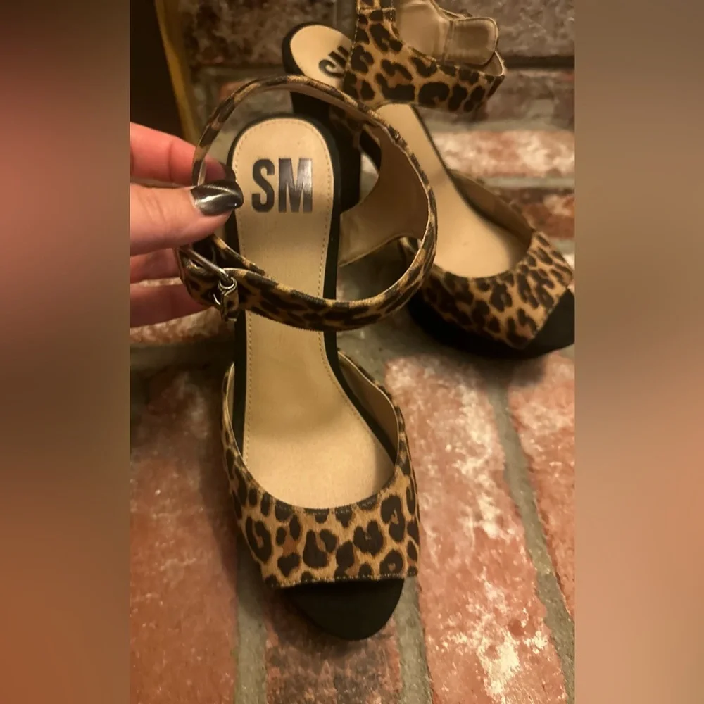 SM women leopard